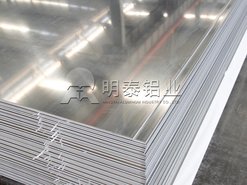 鋁板廠(chǎng)家介紹油箱用5A05鋁板的特性和一噸售價(jià)
